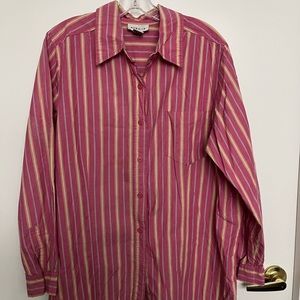 🔻2/$12.00🔻Woman ShirtPink long Sleeve/ Size 14-16 / Avenue